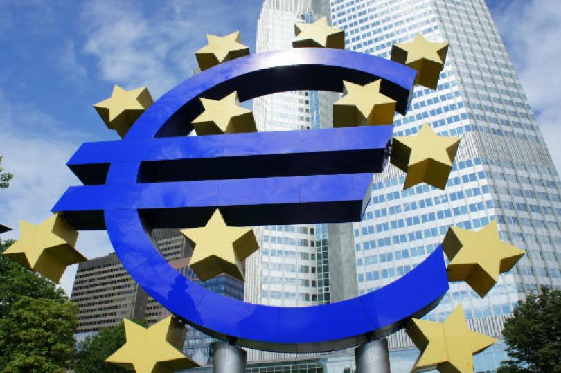 توقعات المؤسسات والبنوك العالمية لقرارات المركزي الأوروبي اليوم